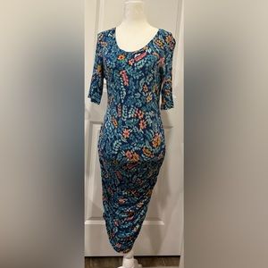 Fitted midi maternity dress